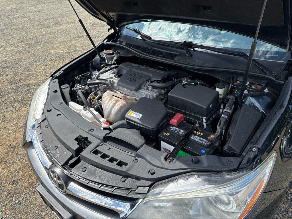 2016 Toyota Camry Image 22