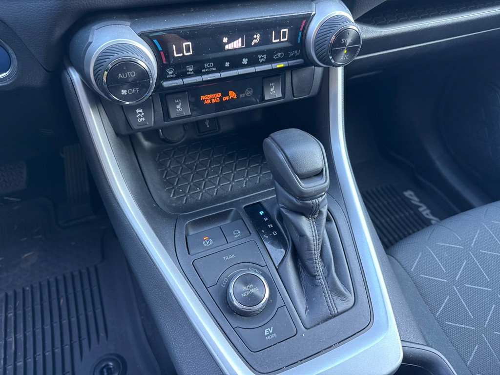 2020 Toyota Rav4 Image 16