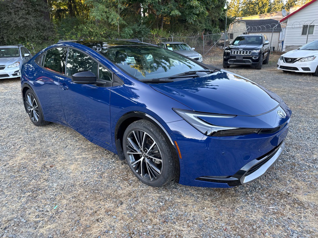 2023 Toyota Prius Image 3