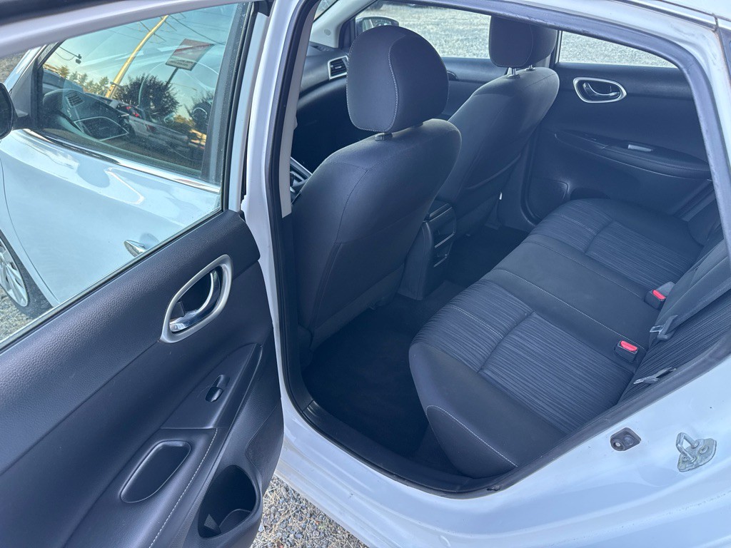 2017 Nissan Sentra Image 7