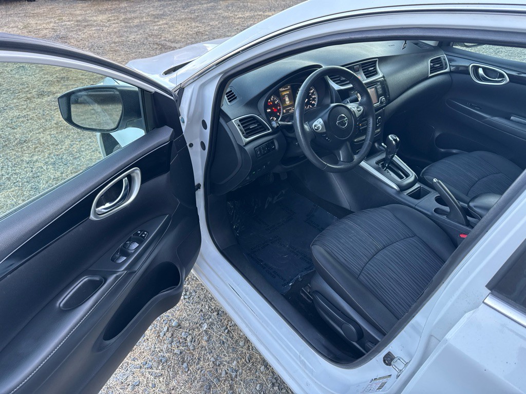 2017 Nissan Sentra Image 10