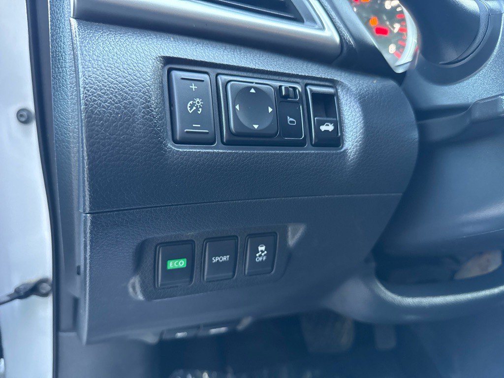 2017 Nissan Sentra Image 16