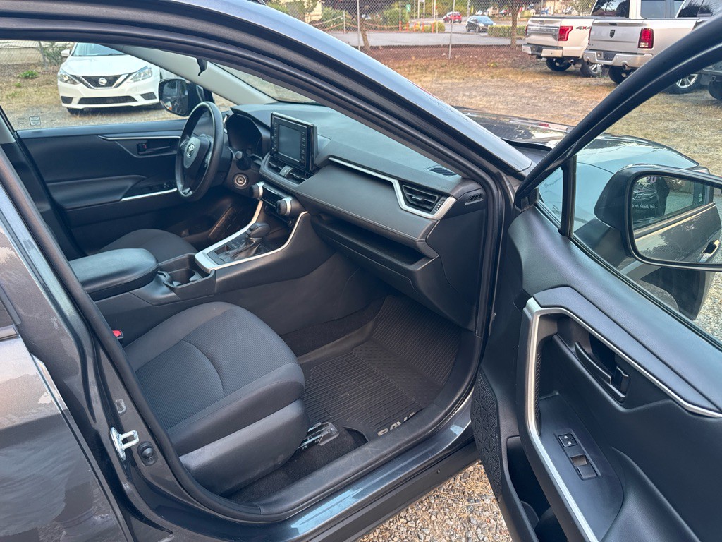 2019 Toyota Rav4 Image 9