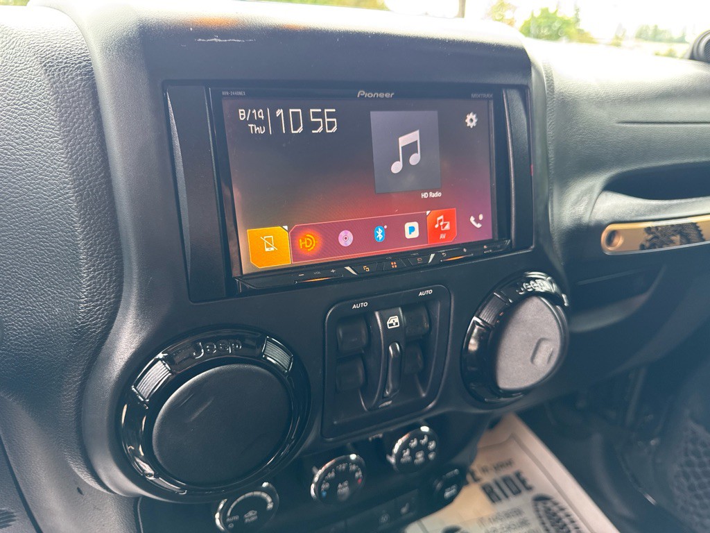 2014 Jeep Wrangler Unlimited Image 14