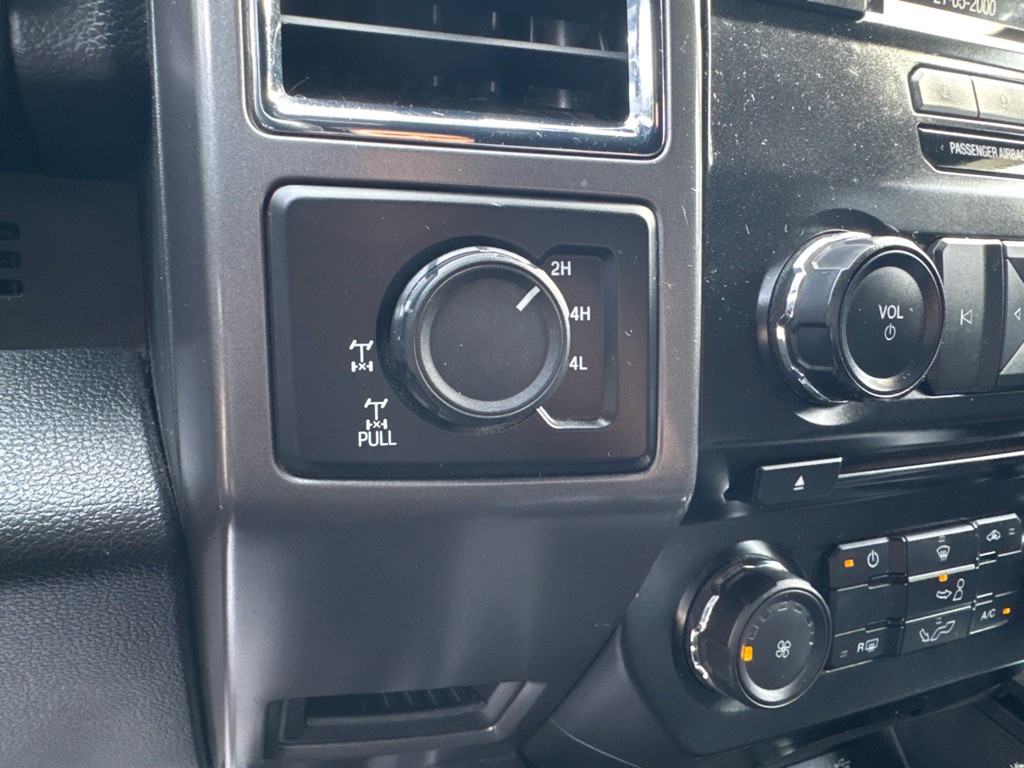 2015 Ford F-150 Image 16