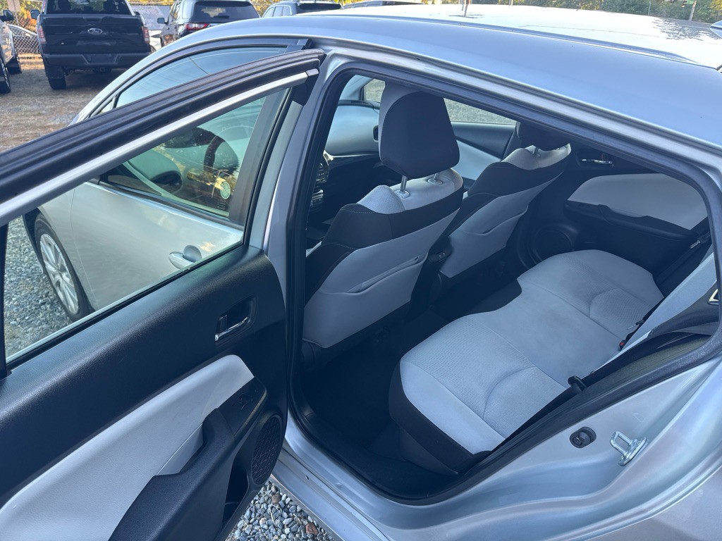 2022 Toyota Prius Image 7