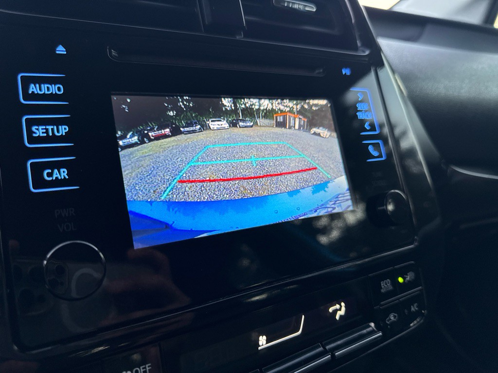 2019 Toyota Prius Image 16