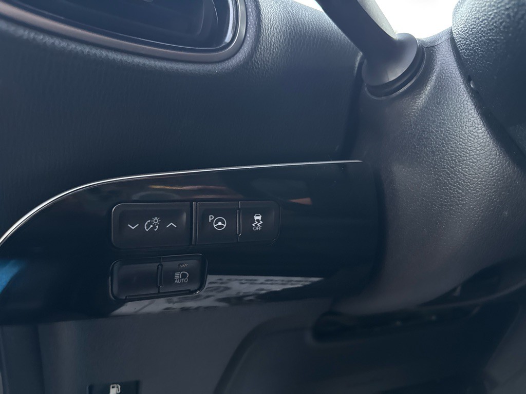 2019 Toyota Prius Image 18