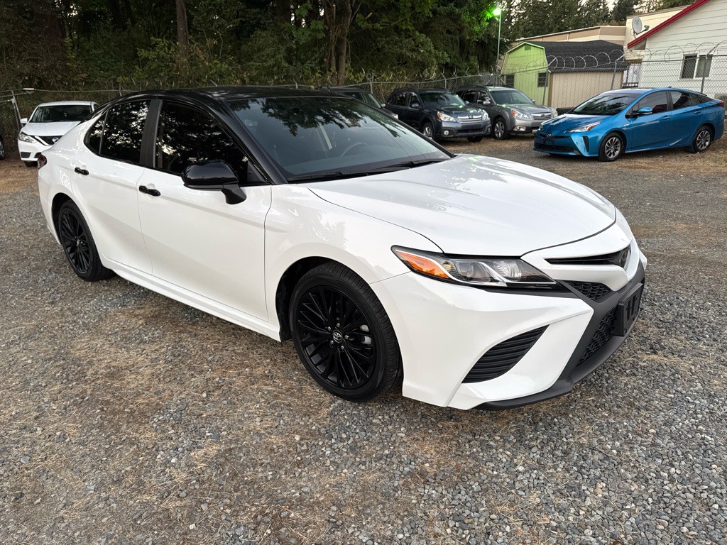 2019 Toyota Camry Image 3