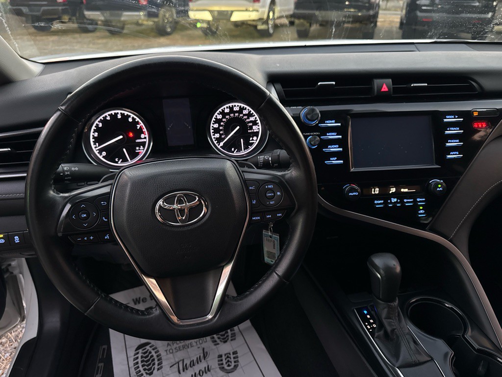 2019 Toyota Camry Image 12
