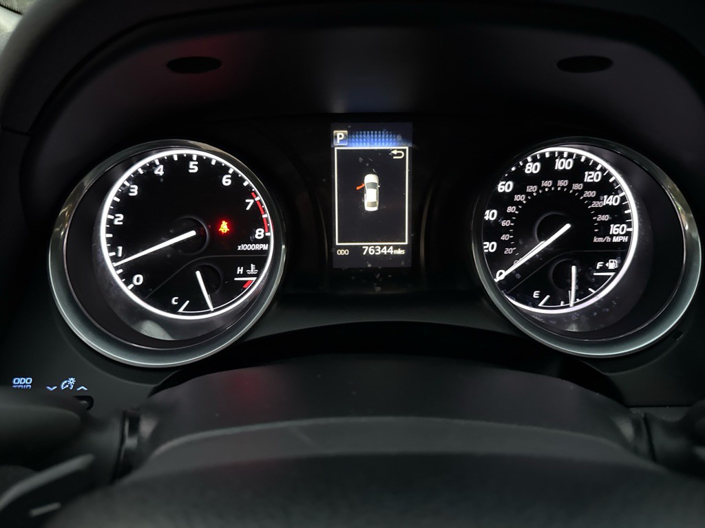 2019 Toyota Camry Image 14