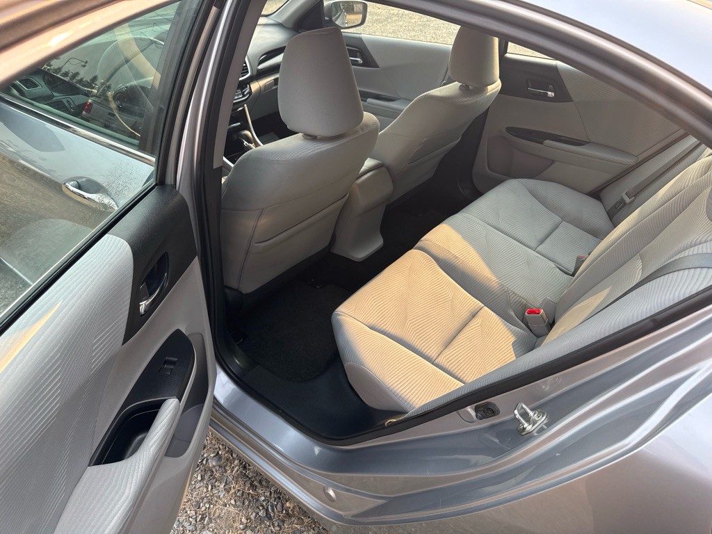 2017 Honda Accord Image 7