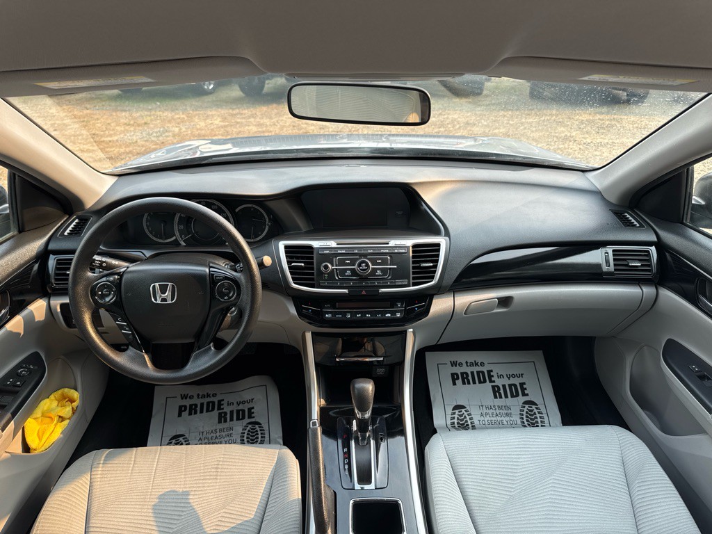 2017 Honda Accord Image 11