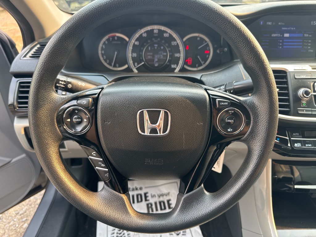 2017 Honda Accord Image 13