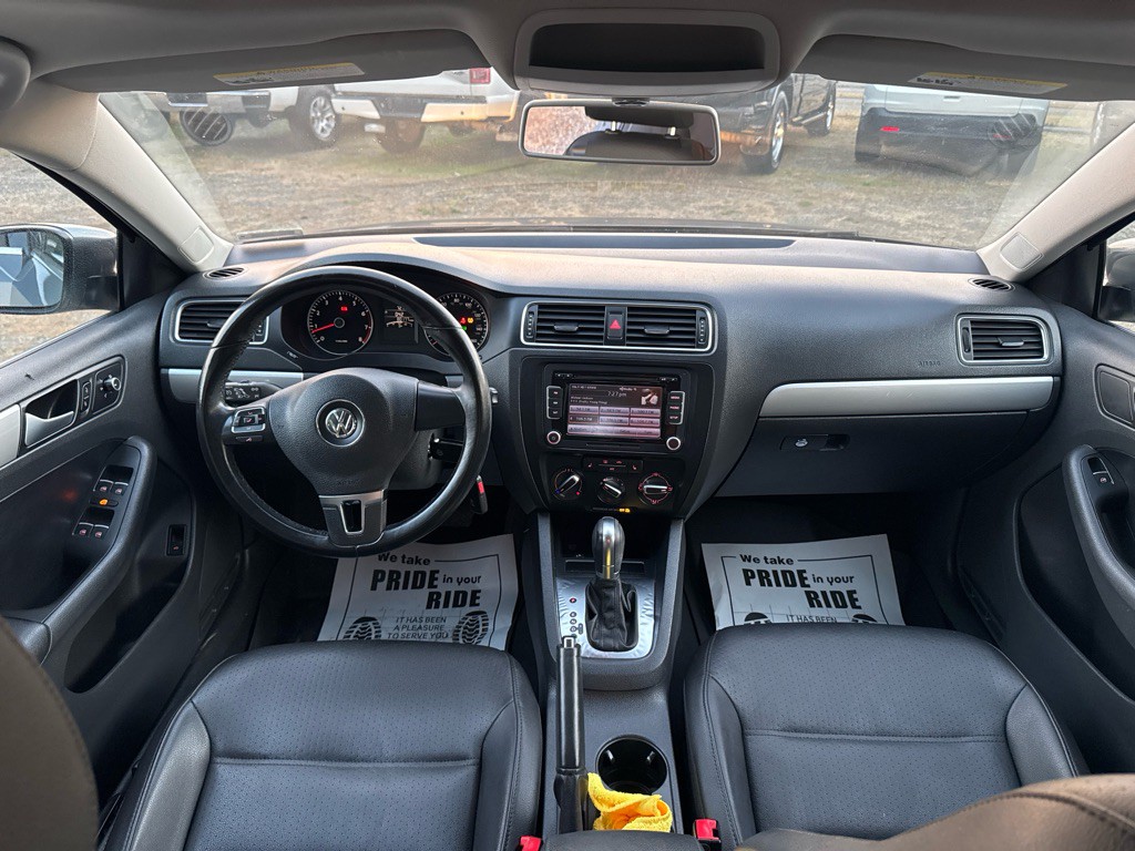 2013 Volkswagen Jetta Image 10