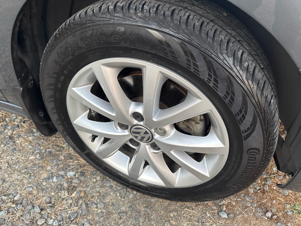 2013 Volkswagen Jetta Image 19