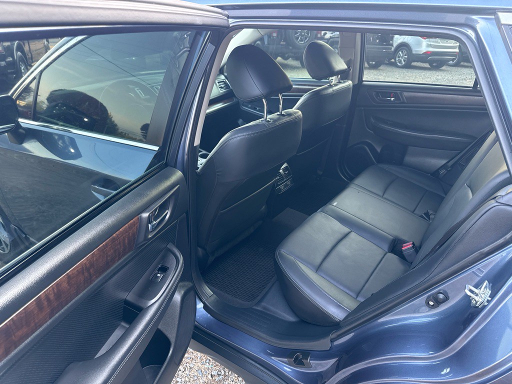 2017 Subaru Outback Image 7