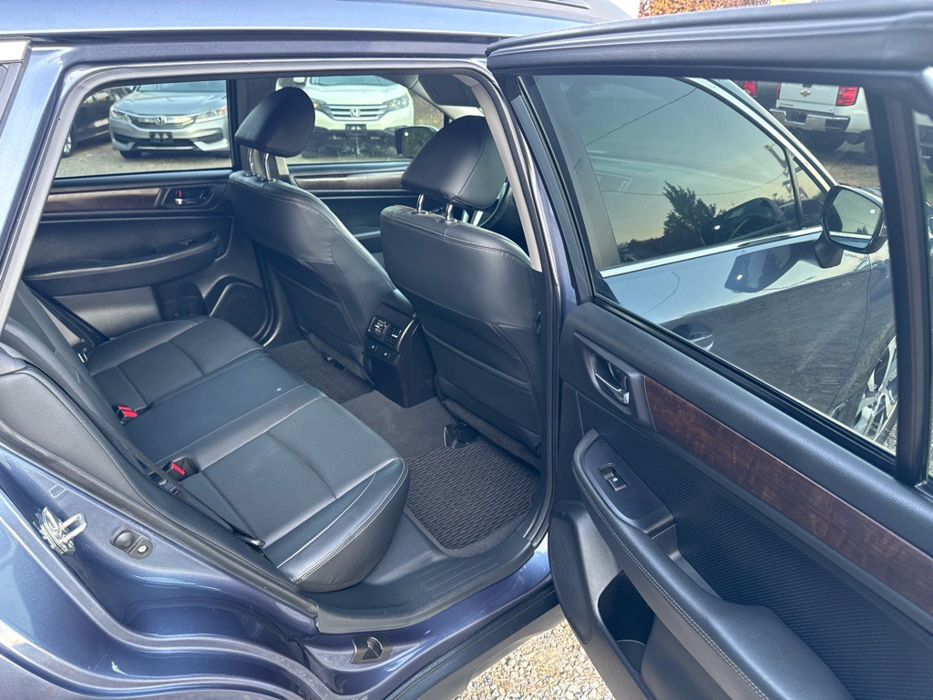 2017 Subaru Outback Image 8