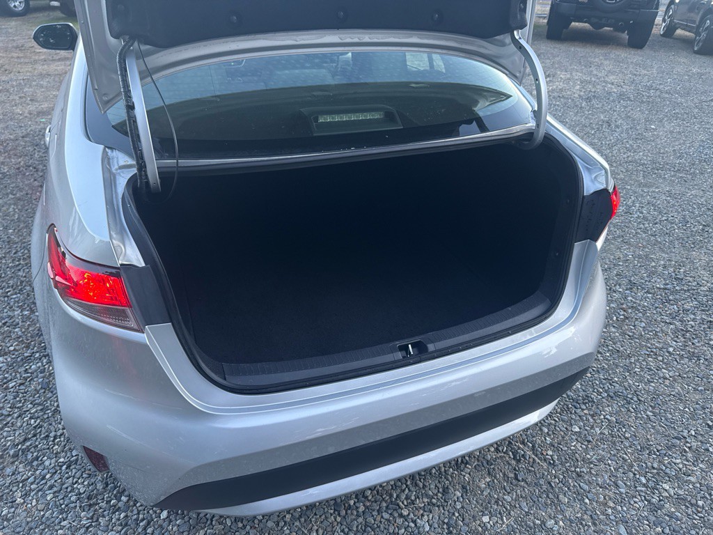 2022 Toyota Corolla Image 17
