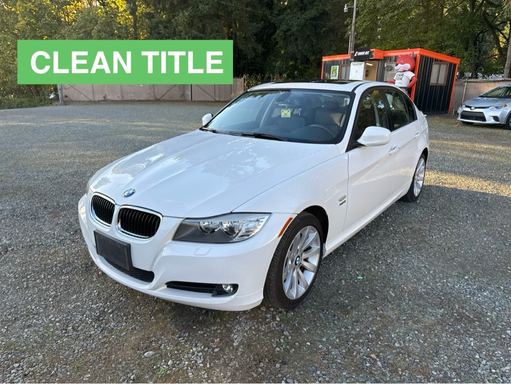 2011 BMW 3 Series Image 1