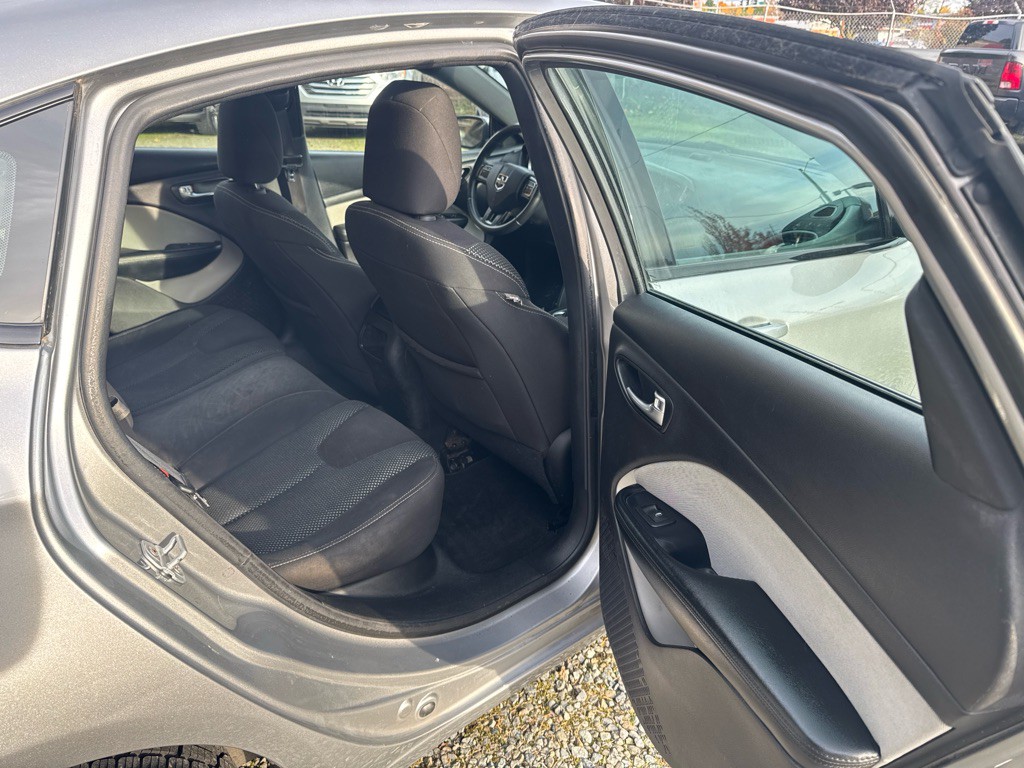 2015 Dodge Dart Image 8