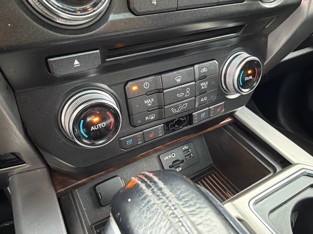 2015 Ford F-150 Image 19