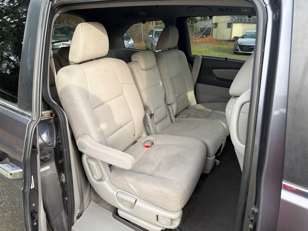 2015 Honda Odyssey Image 10