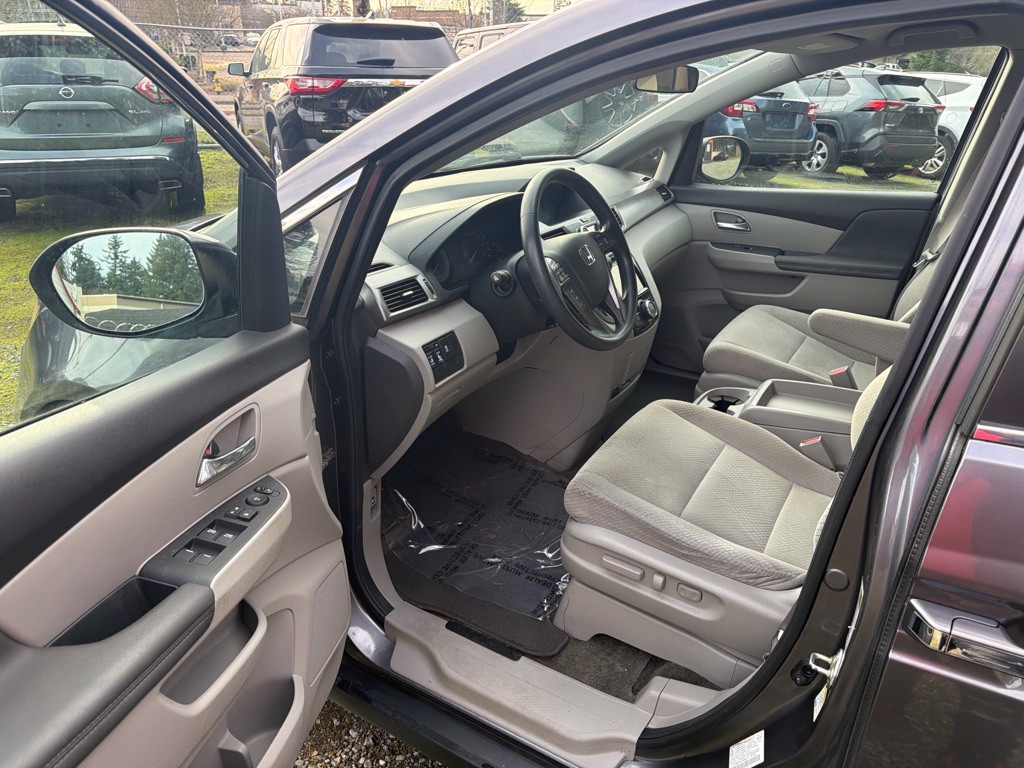 2015 Honda Odyssey Image 12