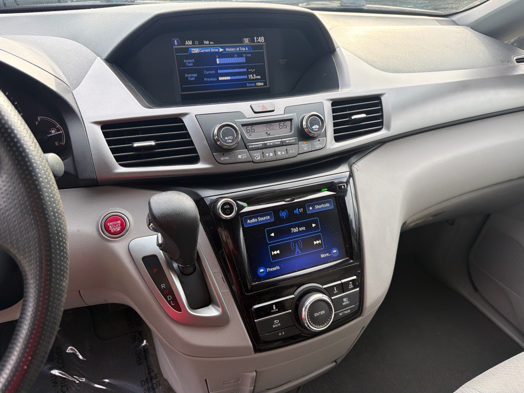 2015 Honda Odyssey Image 16