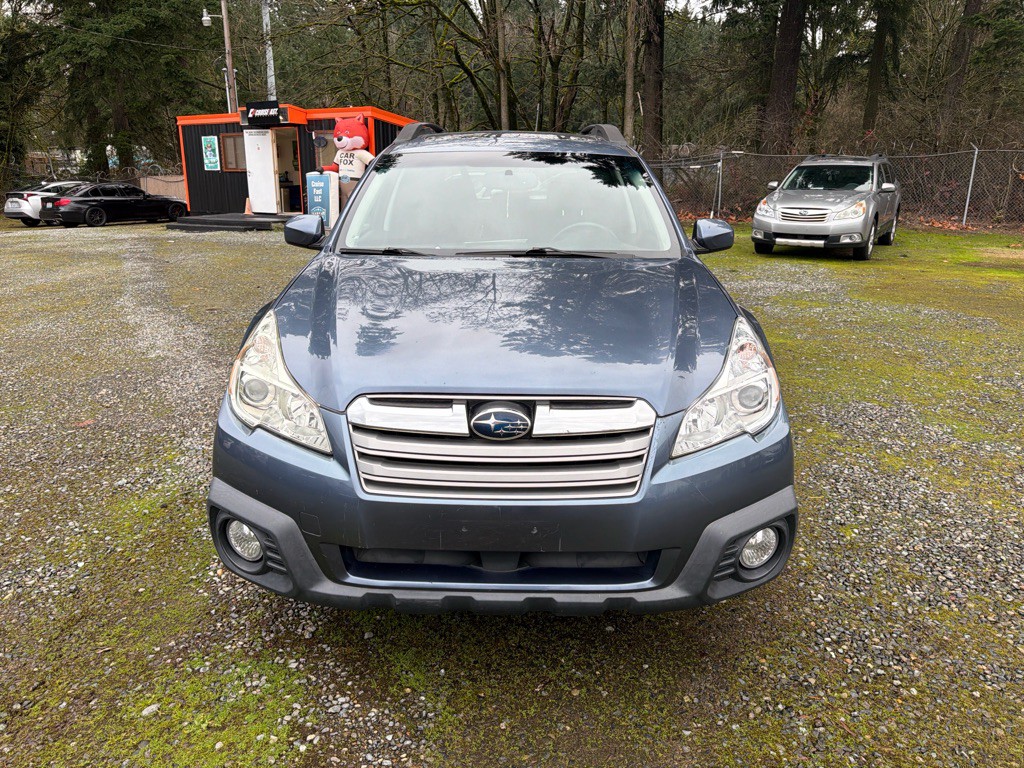 2014 Subaru Outback Image 2