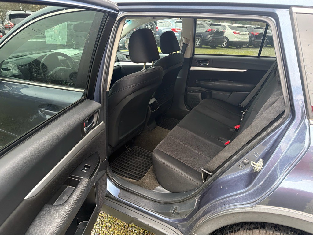 2014 Subaru Outback Image 7
