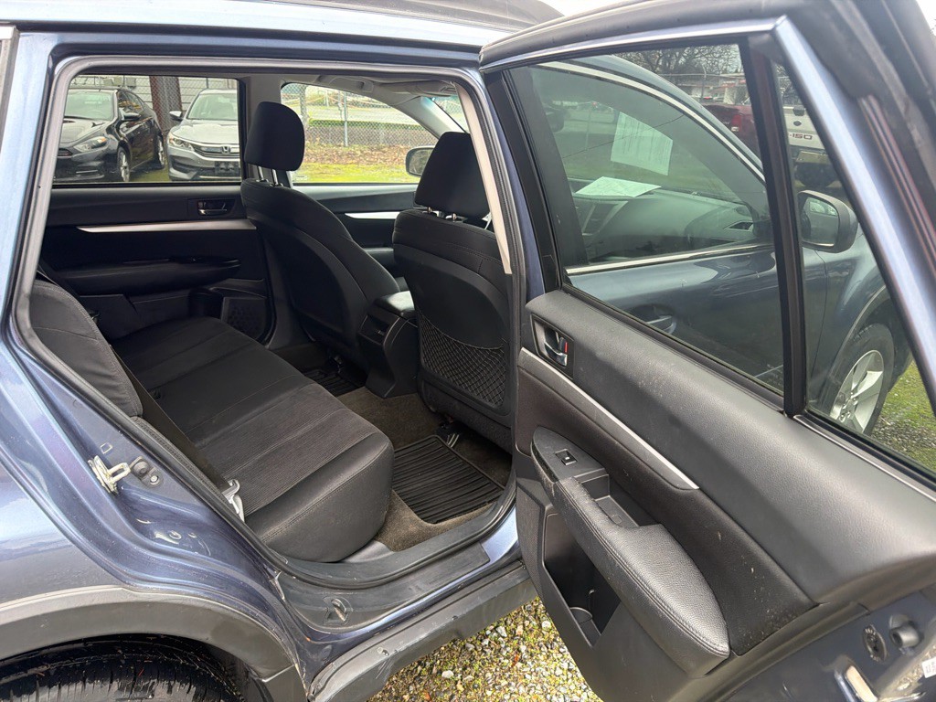 2014 Subaru Outback Image 8