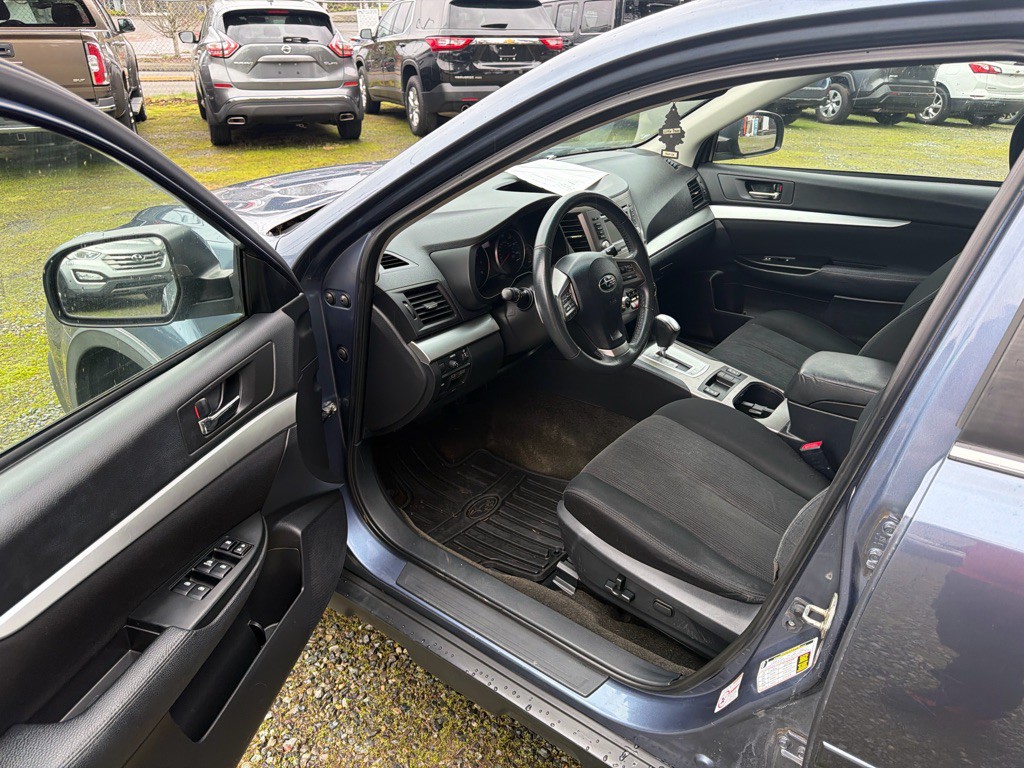 2014 Subaru Outback Image 10