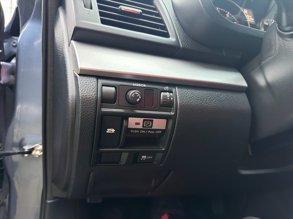 2014 Subaru Outback Image 17