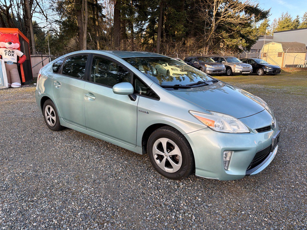 2013 Toyota Prius Image 3