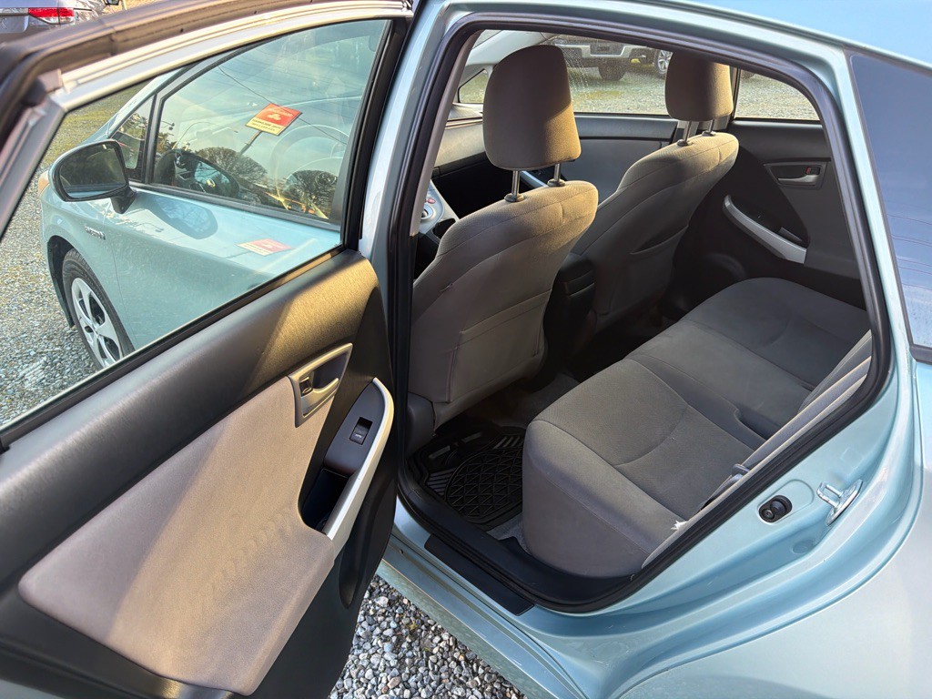 2013 Toyota Prius Image 7