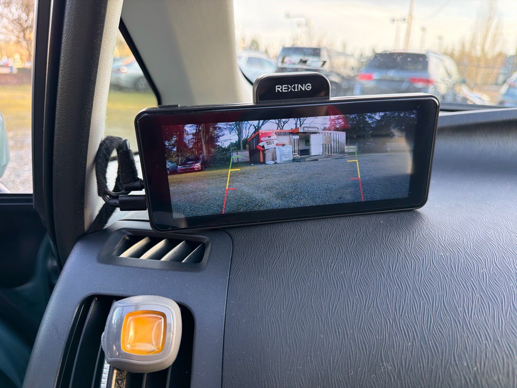 2013 Toyota Prius Image 15