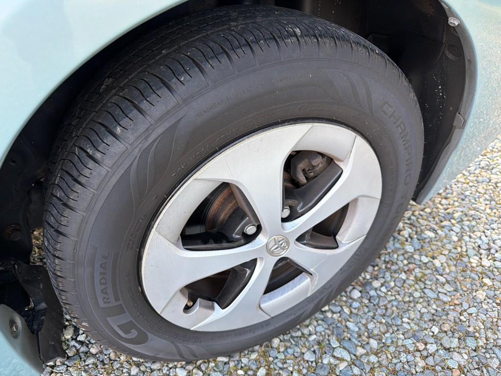 2013 Toyota Prius Image 18