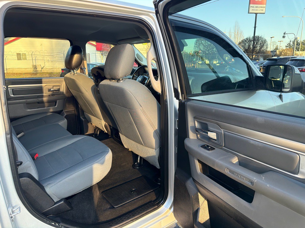2015 RAM 1500 Image 8