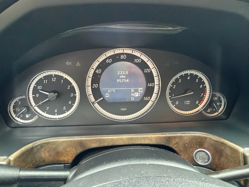 2010 Mercedes-Benz E-Class Image 13