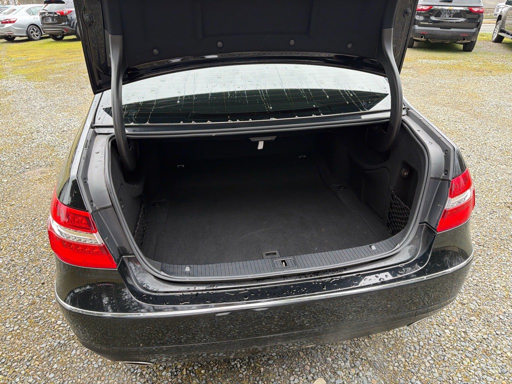 2010 Mercedes-Benz E-Class Image 18