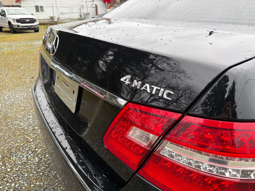 2010 Mercedes-Benz E-Class Image 19