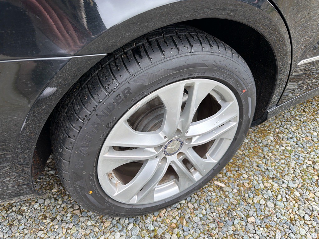 2010 Mercedes-Benz E-Class Image 20