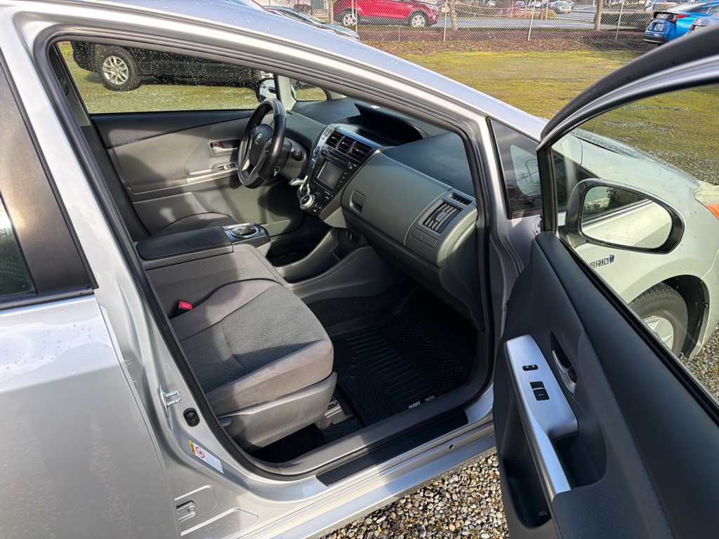 2014 Toyota Prius Image 9