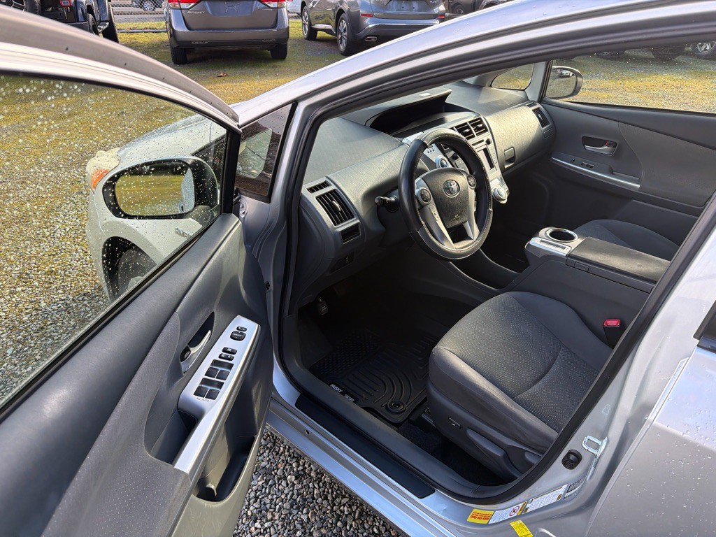 2014 Toyota Prius Image 10