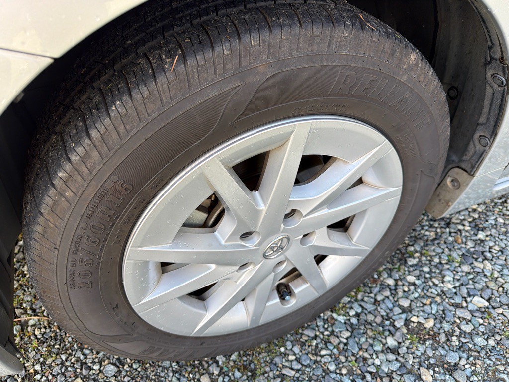 2014 Toyota Prius Image 19