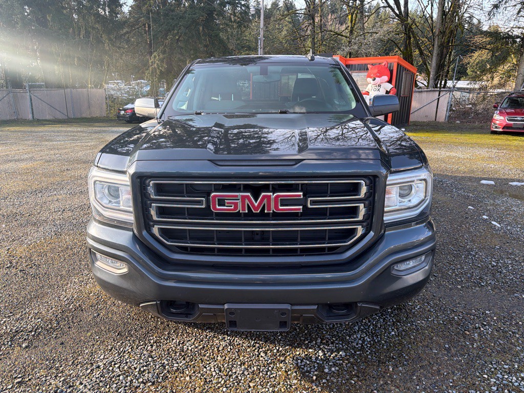 2018 GMC Sierra Image 2