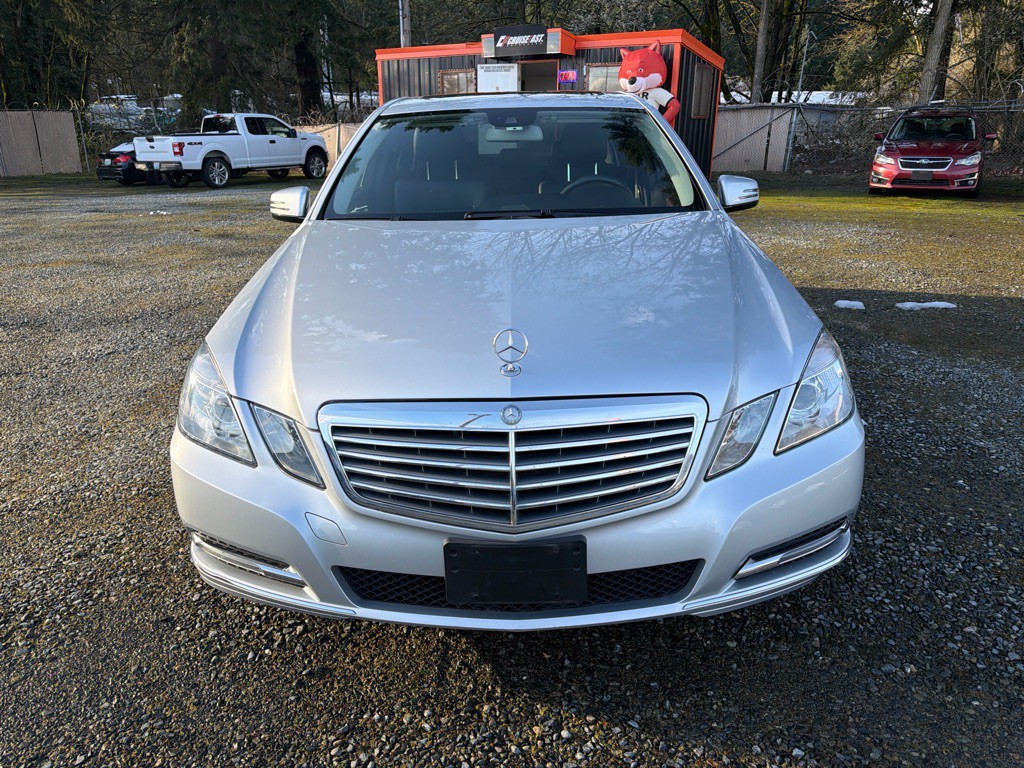 2013 Mercedes-Benz E-Class Image 2