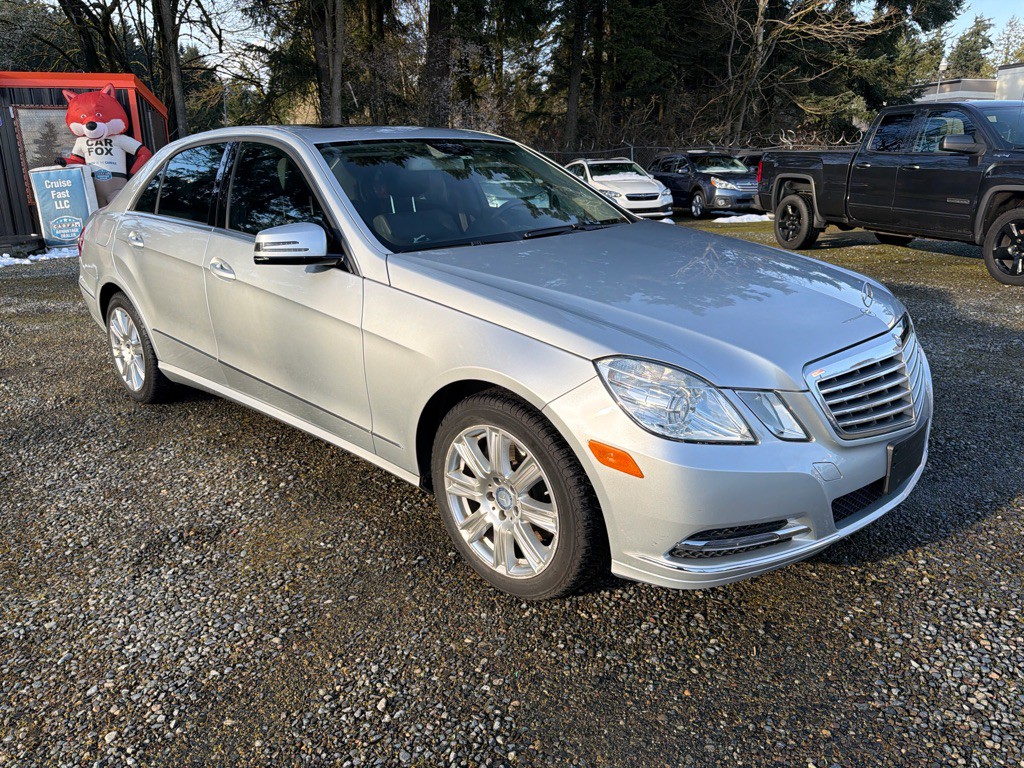 2013 Mercedes-Benz E-Class Image 3