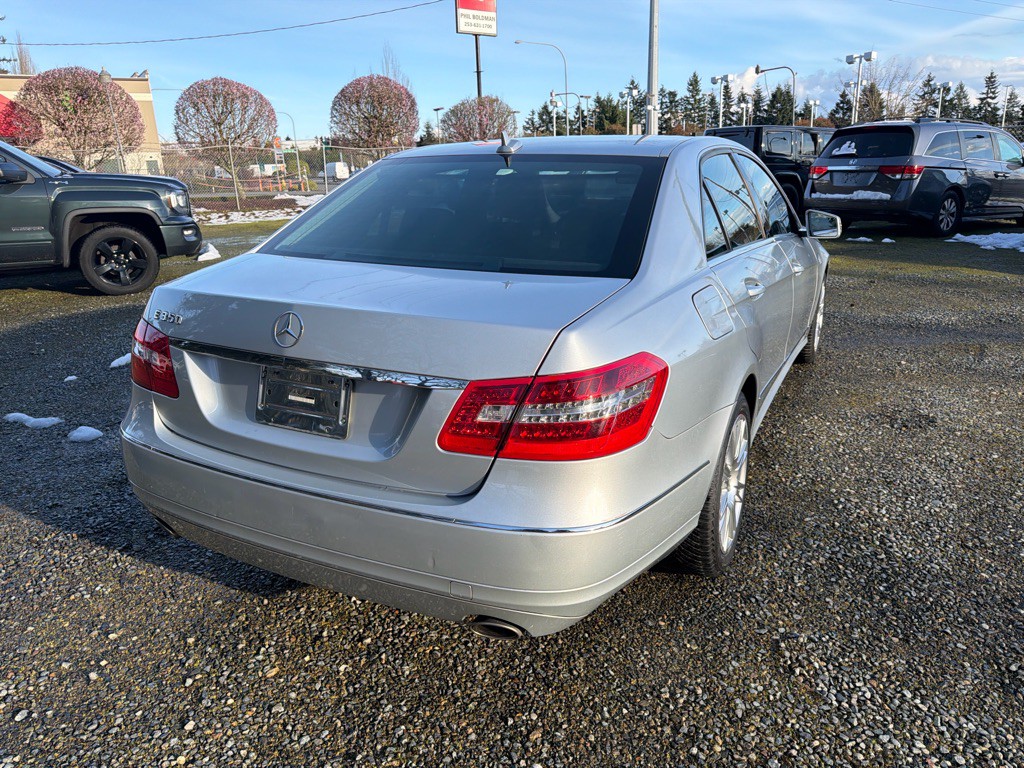 2013 Mercedes-Benz E-Class Image 4